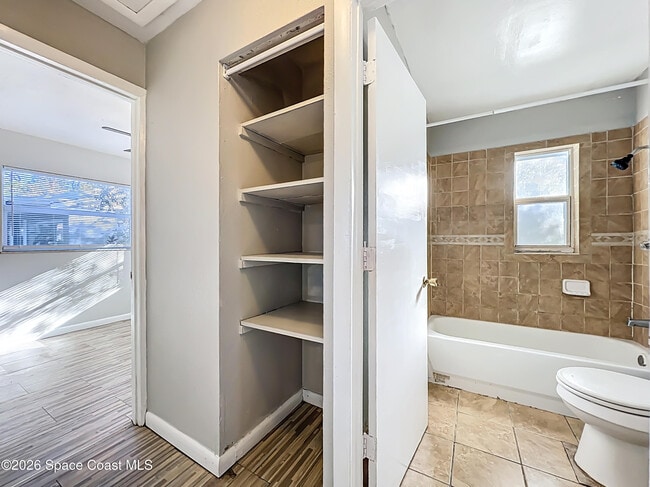 Building Photo - 1509 Bon Air Plaza