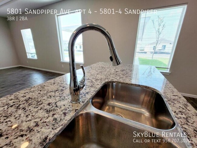 Building Photo - 5801 Sandpiper Ave