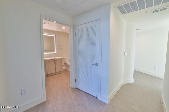 Building Photo - 1012 Vista del Mar Pl.