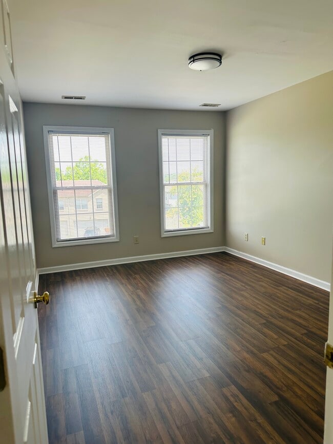 Building Photo - 529 Big Bear Ln