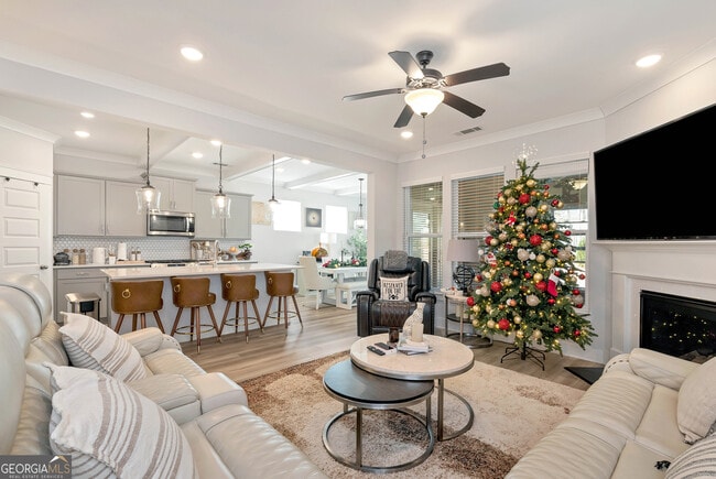 Building Photo - 6968 Manchester Dr