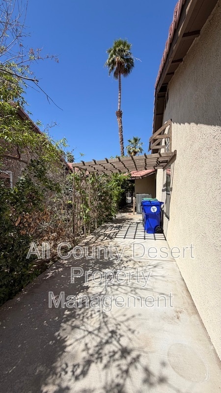 Building Photo - 40732 Flying Sea Rd