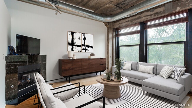 Building Photo - 1110 W 15th St