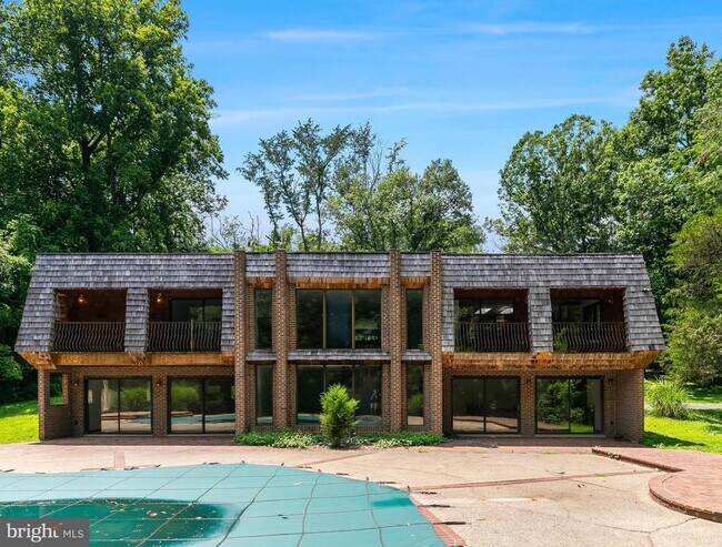 Building Photo - 8823 Brook Rd
