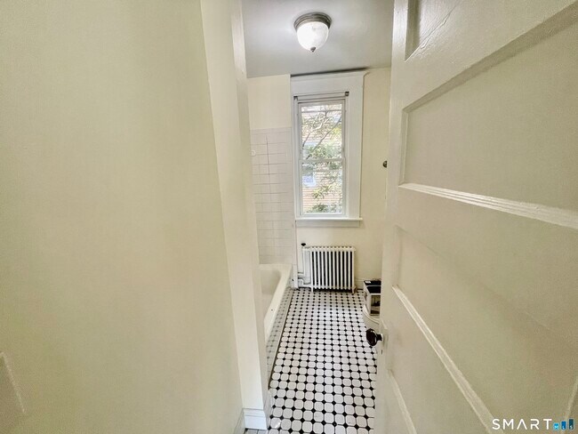 Building Photo - 53 Brownell St