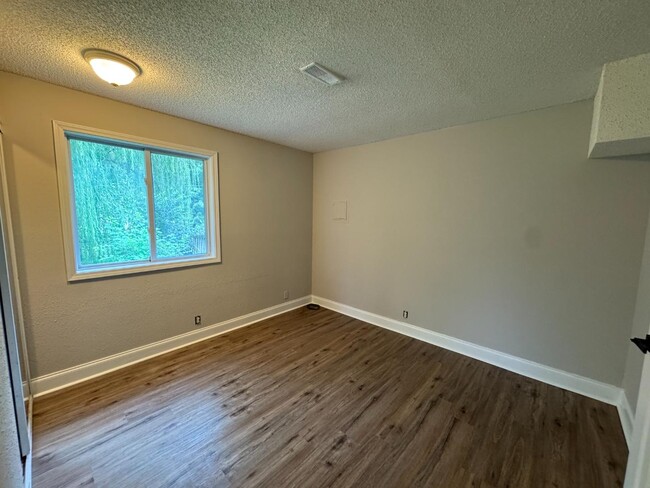 Building Photo - 2515 Morningside Dr