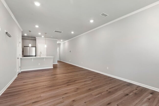 Building Photo - Modern 3-Bedroom Townhome with Luxury Fini...