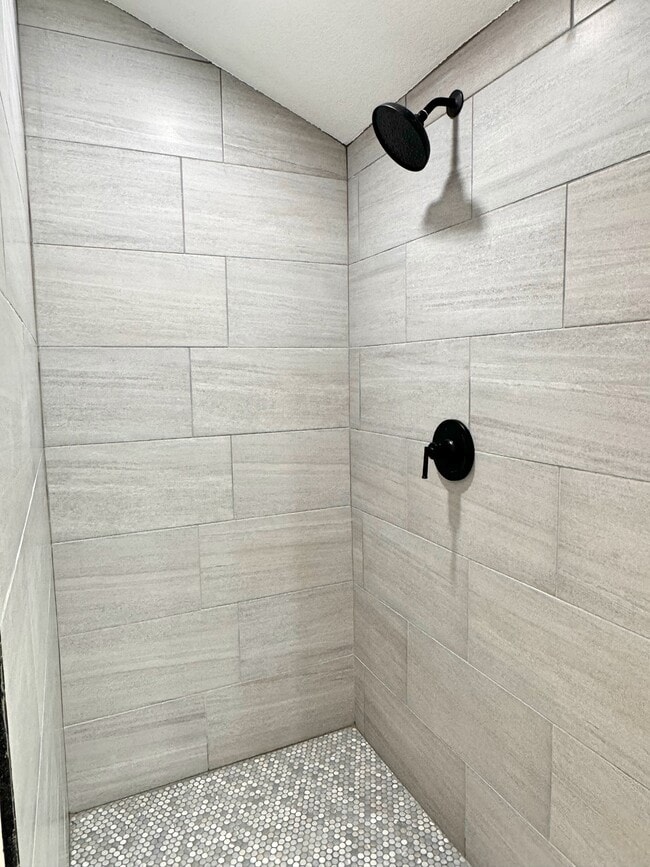 Building Photo - 3250 Meade St