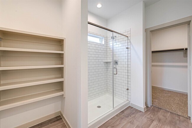 Building Photo - 250 John House Ln