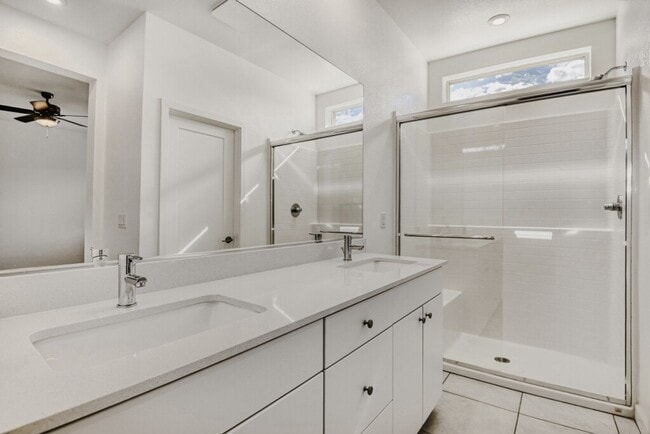 Building Photo - Stylish 2-Bedroom Townhome in Southwest Las Vegas