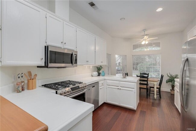 Building Photo - 7 Heartwood Ct