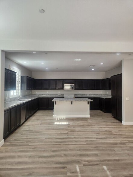 Building Photo - 7145 Almandine Wy