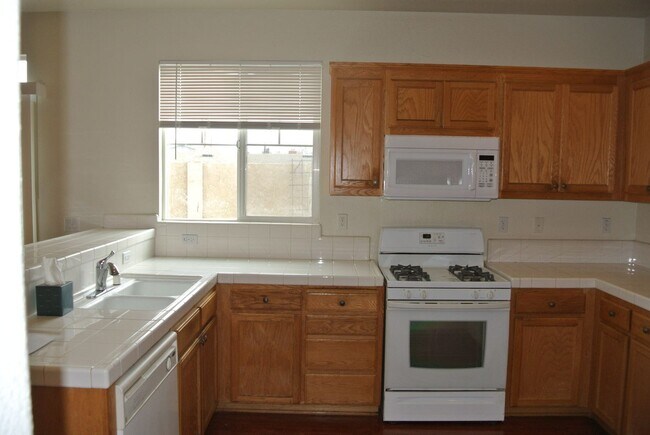 Building Photo - ** COMING SOON!!! ** Updated 4 Bedroom, 2 1/2 Bathroom House in Pittsburg Gated Community