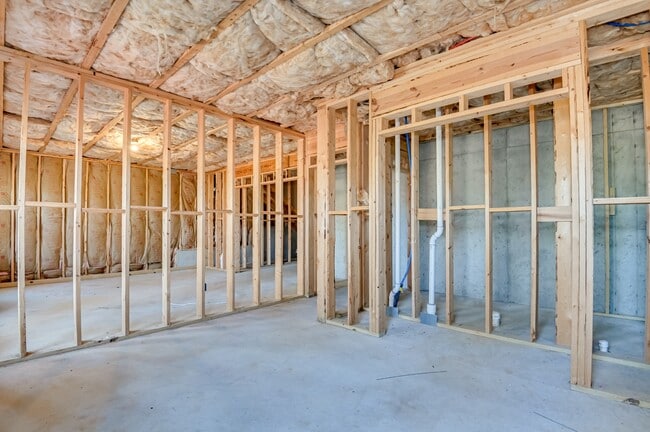 Building Photo - 848 Tyler Woods Dr