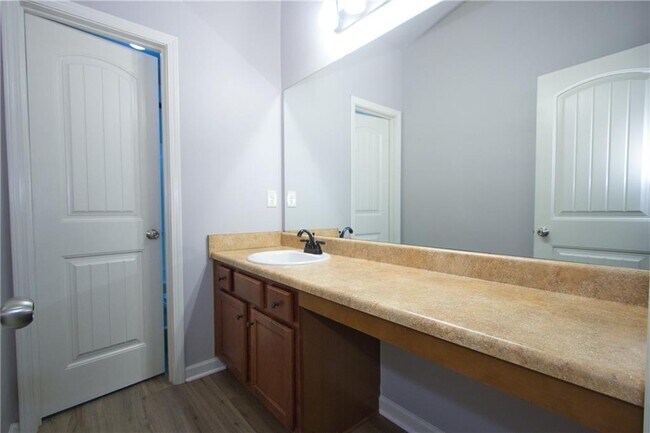 Building Photo - 960 Franklin Mill Trace