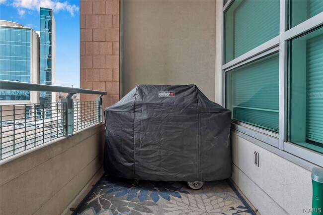 Building Photo - 8025 Maryland Ave