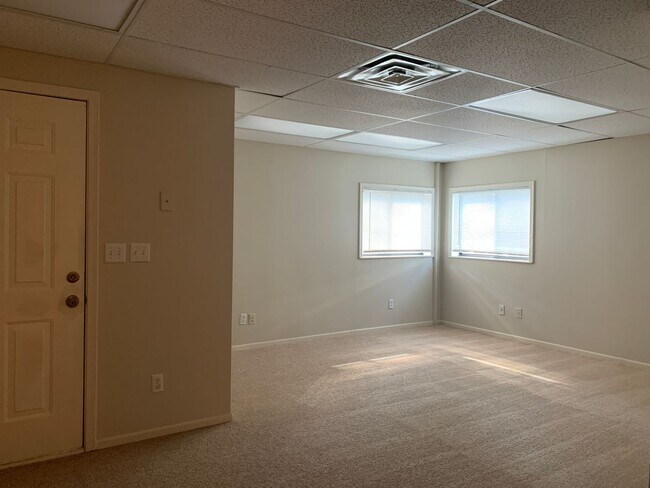 Building Photo - 1172 Eagles Nest