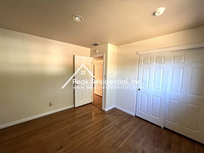 Building Photo - Wonderful 3bd/2ba Orangevale Home with Spa...