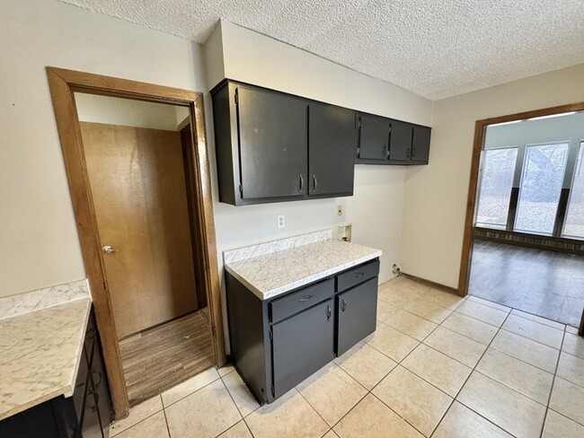 Building Photo - 3786 Tchulahoma Rd