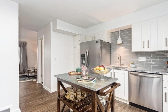 Building Photo - 361 E North St