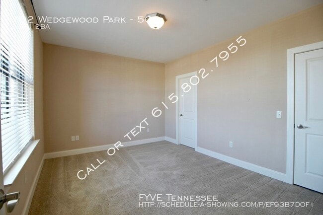 Building Photo - 702 Wedgewood Park #502