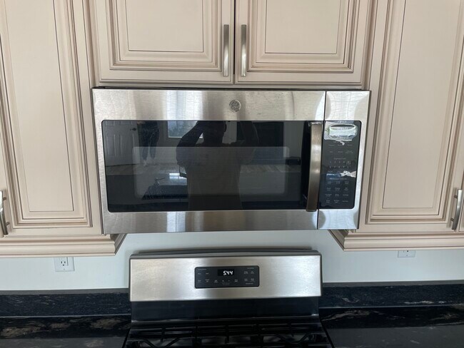 Building Photo - 228 Adams Pointe Blvd