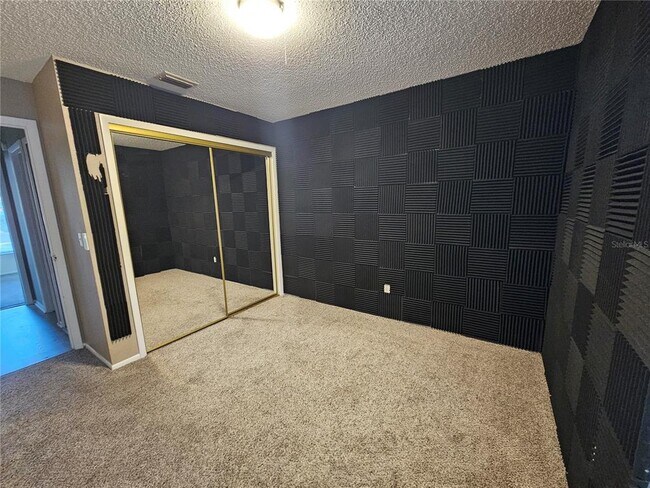 Building Photo - 1060 Dees Dr