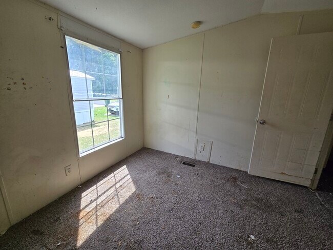 Building Photo - 2416 Cattail Cir