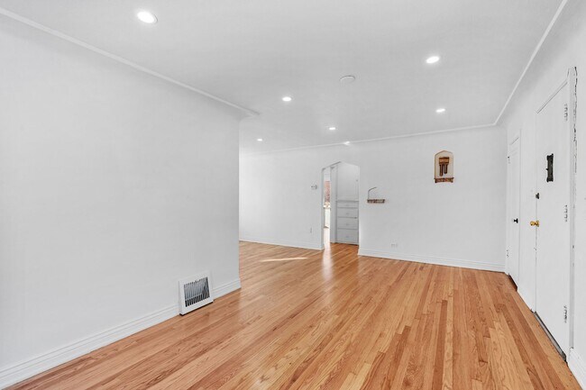 Building Photo - North Park Hill Bungalow!