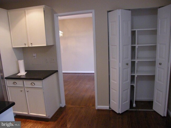 Building Photo - 10865 Deborah Dr