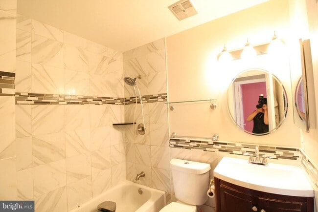 Building Photo - 632 Ivy League Ln