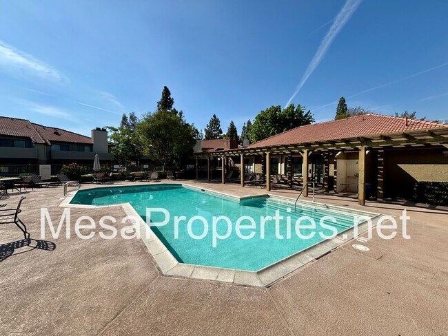 Building Photo - 10151 Arrow Rte Rd