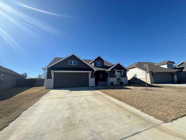 Building Photo - Stunning 3 bedroom, 2 bathroom home located in Bixby, Oklahoma!