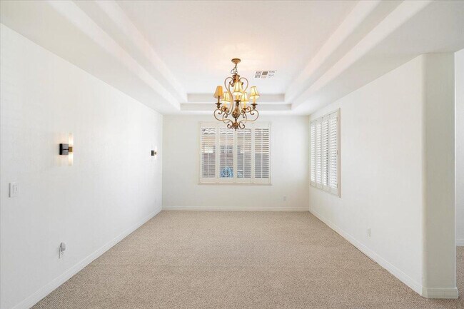 Building Photo - 5505 E Calle Del Sol