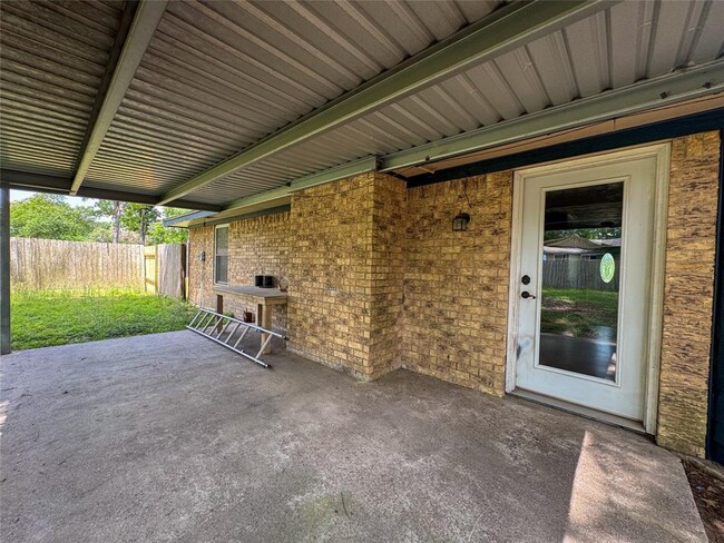 Building Photo - 624 Morrison Dr