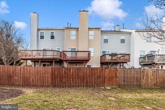 Building Photo - 7130 Oberlin Cir