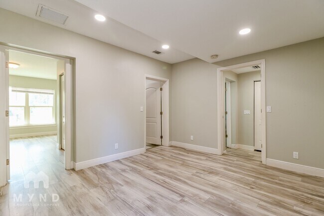 Building Photo - 1560 Palmetto St