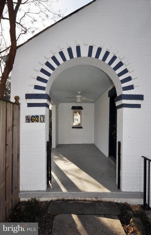 Building Photo - 4630 River Rd