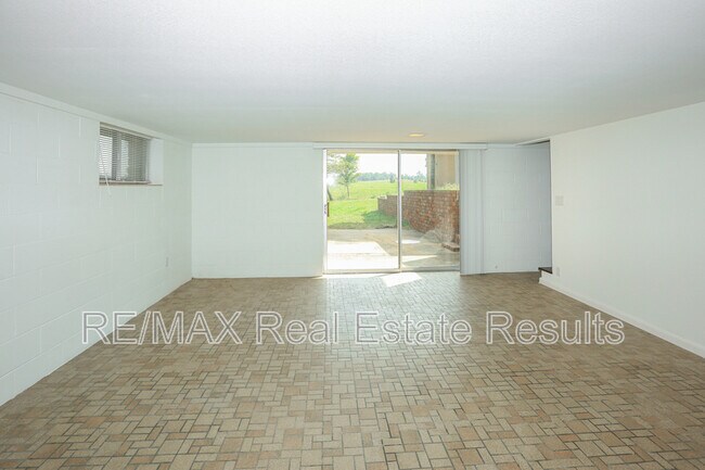 Building Photo - 1741 E 1st Ave