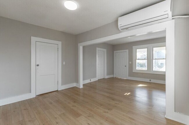 Building Photo - 2117 Foust St