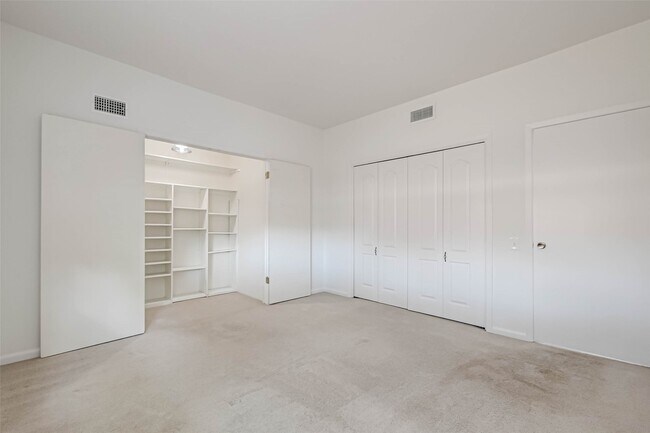 Building Photo - 1502 Prairie Grove Dr