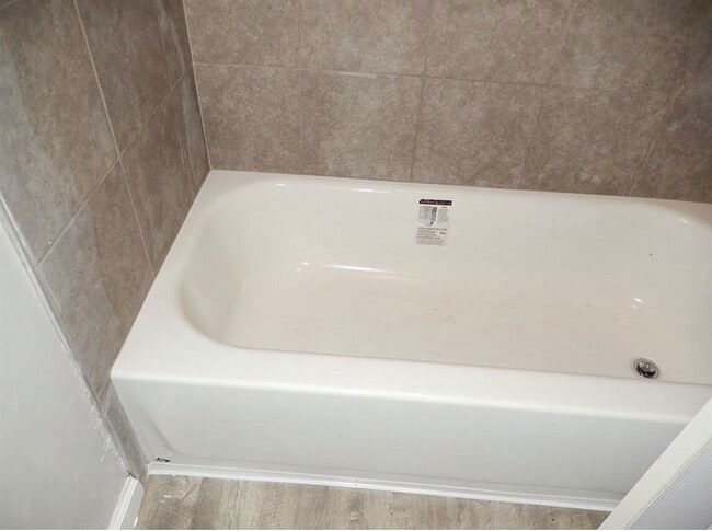 Building Photo - 1901 Crosby Ct