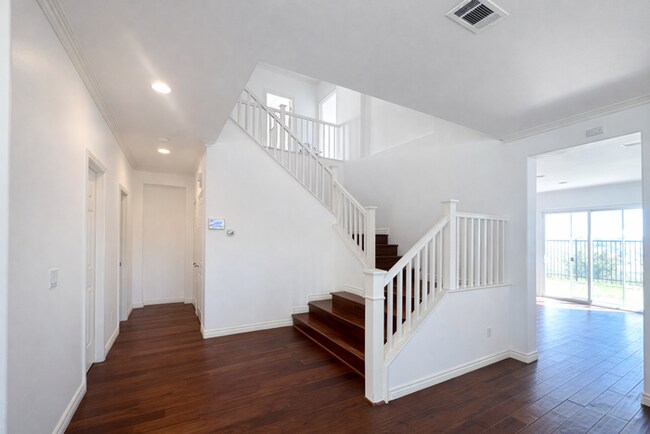 Building Photo - Executive-Level 6 Bedroom Residence | Designed for Work & Life Now Comes With $500 Move-in Specia...