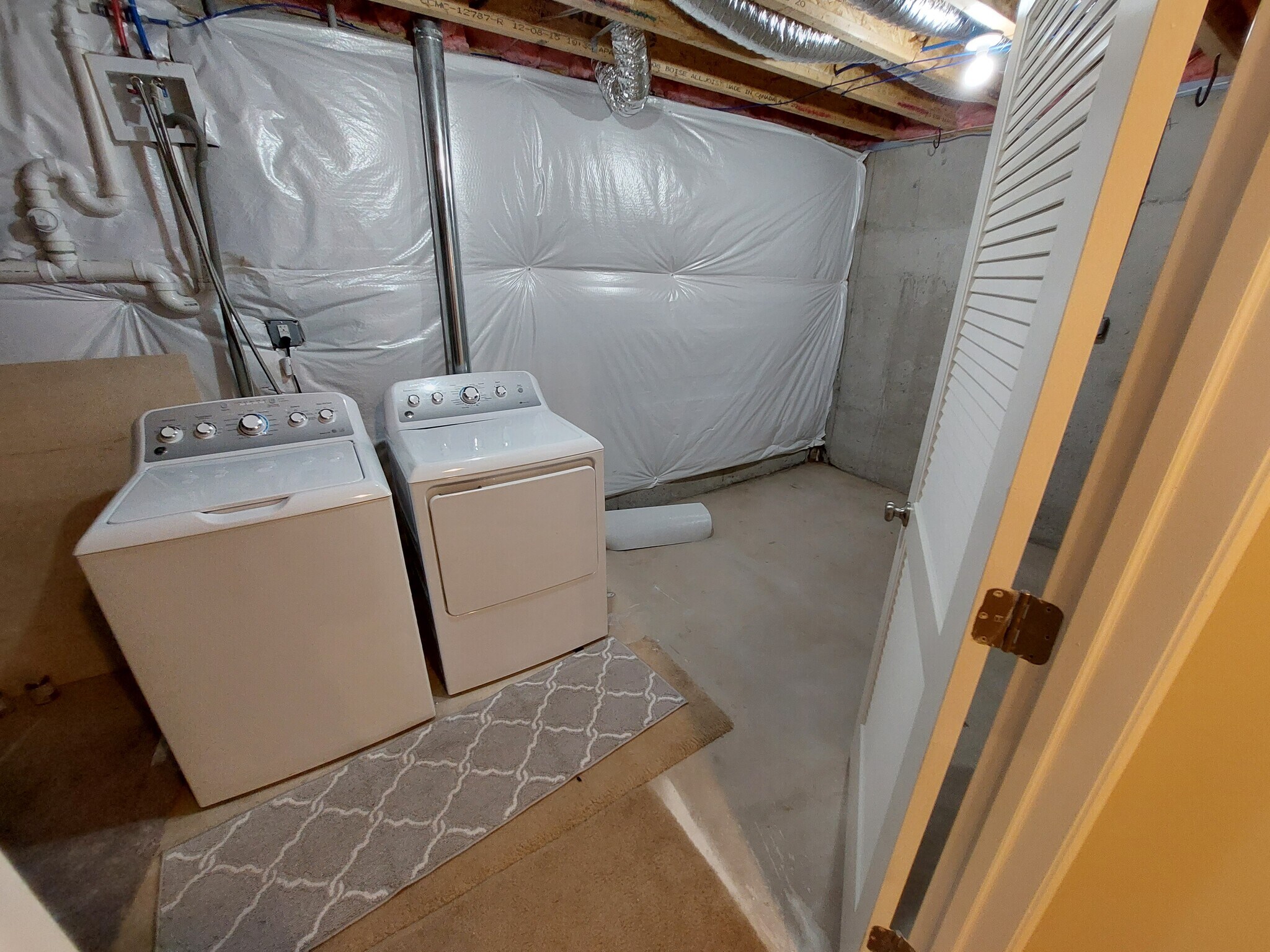 Laundry - 3845 Jacob Stout Rd