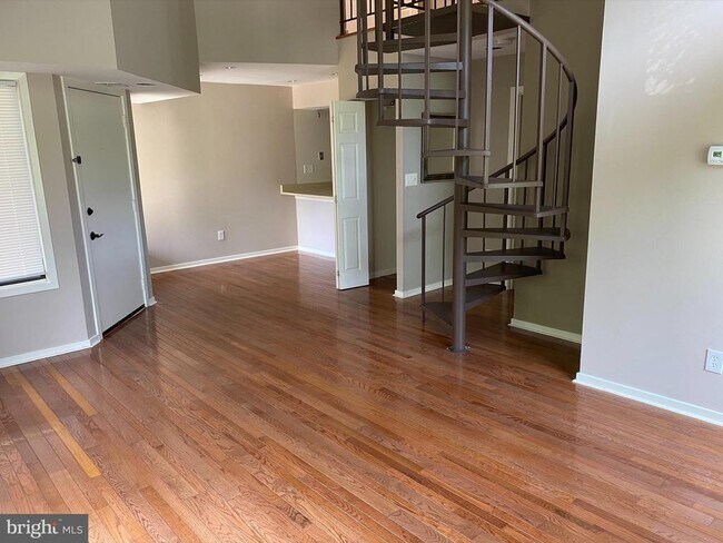 Building Photo - 18472 Bishopstone Ct