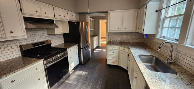 Building Photo - Wonderful home in Overlook!