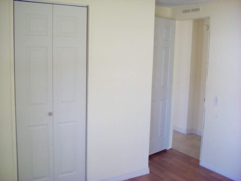 2nd Bedroom - 560 Fleetwood St