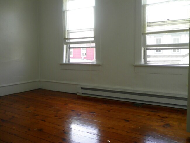 Building Photo - 221 West St