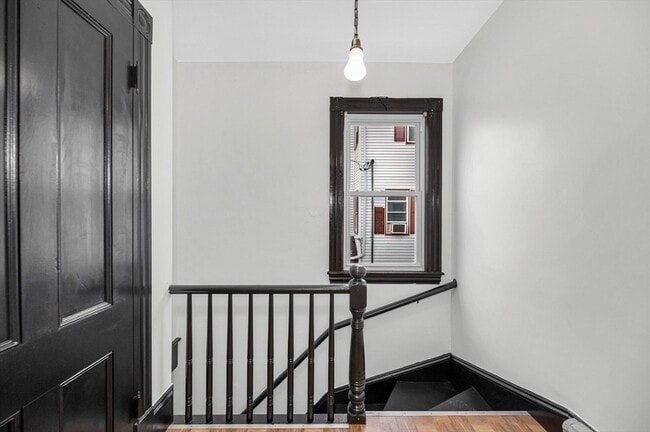 Building Photo - 220 Concord St