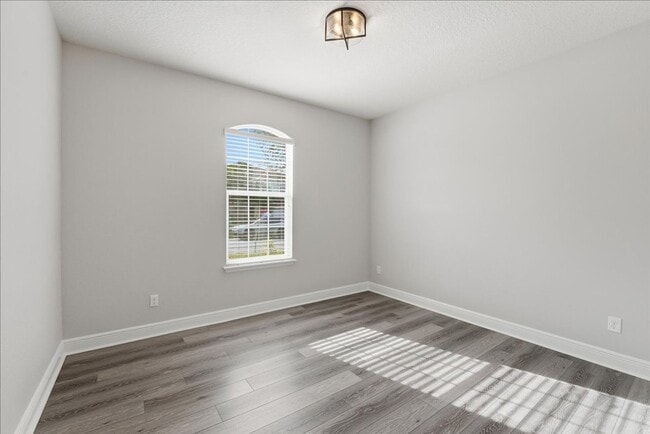 Building Photo - 11007 Inside Loop